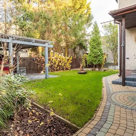 Piekny Apartament 80m2 Taras Grill Ogrod Parking 公寓 Grojec (Masovia)