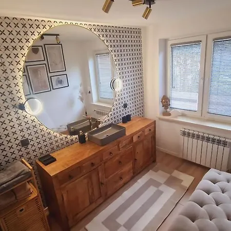 Piekny Apartament 80m2 Taras Grill Ogrod Parking Grojec (Masovia)