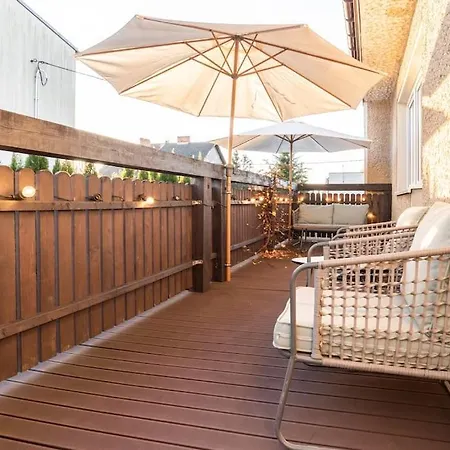 Piekny Apartament 80m2 Taras Grill Ogrod Parking 公寓